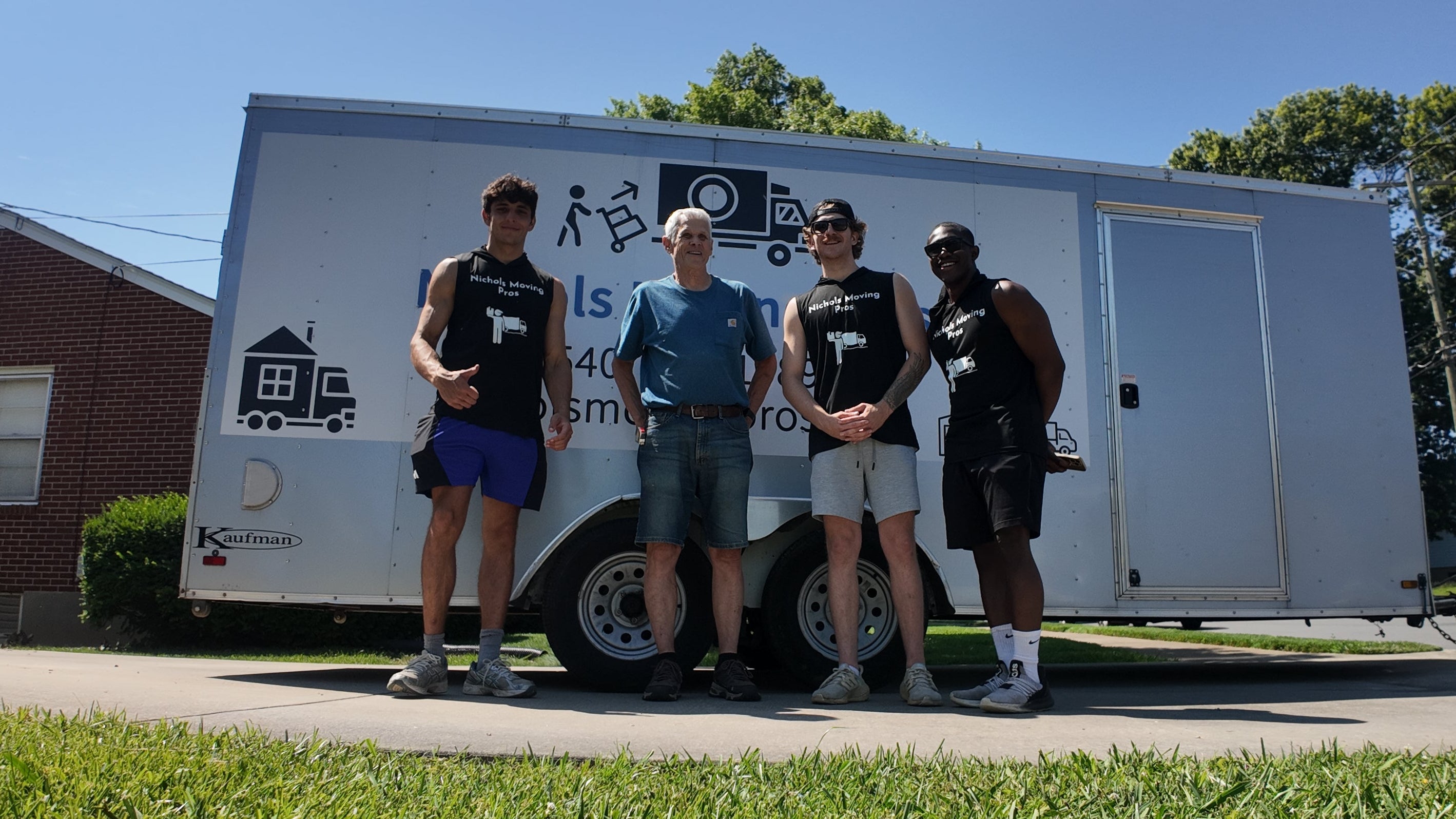 happy customer with nichols moving pros team in roanoke va